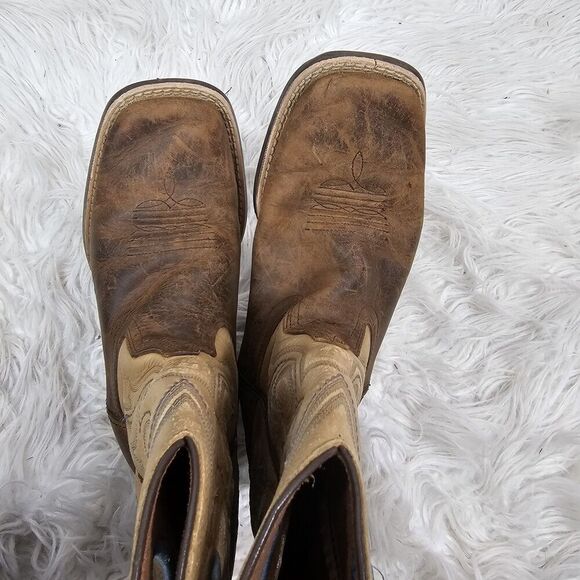 Ariat Kids Brown Square Toe Leather Boots! Size 2.5 - Picture 4 of 6